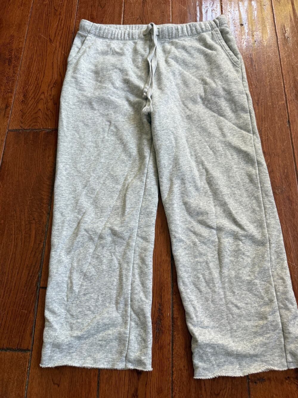 Secret Treasures 3/4 Length Gray Sweatpants